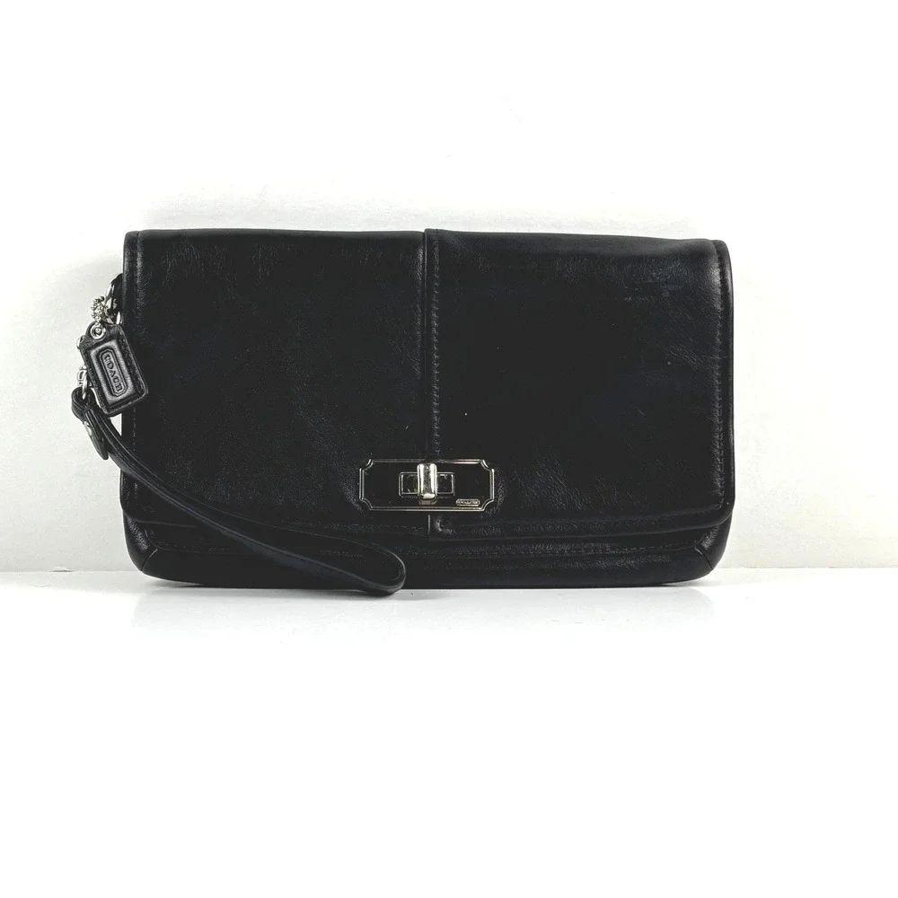 Coach Leather Wristlet Clutch Womens‎ Black Turnlock Silver Hardware Vintage